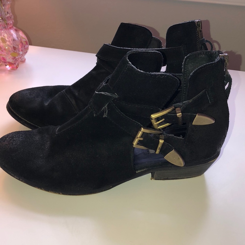 Steve Madden black bootie